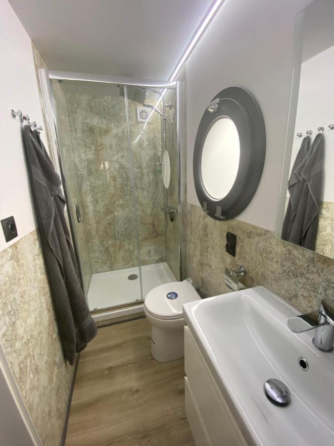 Hausboot Fjord Claudia Schleswig Hotel Екстериор снимка