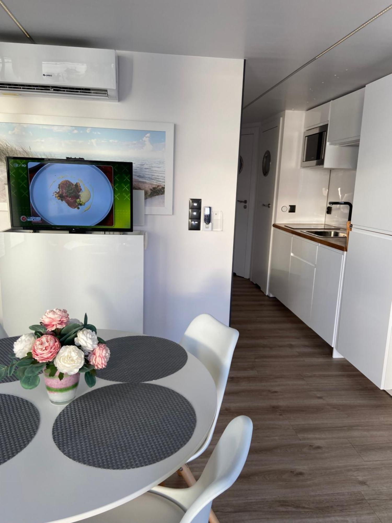Hausboot Fjord Claudia Schleswig Hotel Екстериор снимка